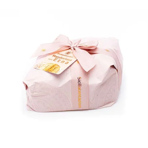 Colomba farcita e glassata alle mandorle